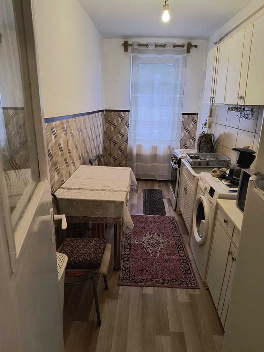 De inchiriat apartament cu 2 camere decomandate str. Mihai Viteazul, Brasov - aproape de Universitatea Transilvania