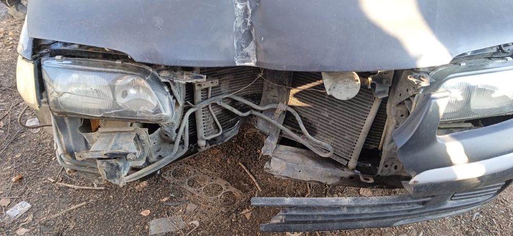 Продам машину мазда 626