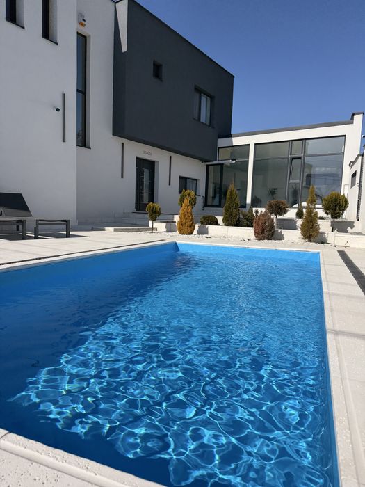 Paste 2026 Vila cu piscina interioara si jacuzzi inchiriere intergrala