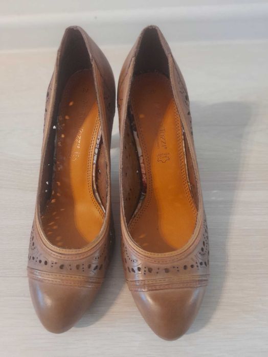 Pantofi dama . marimea 39