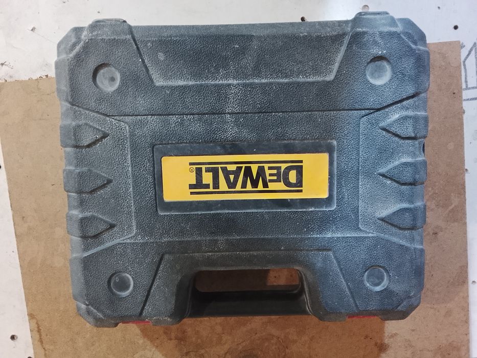 DeWalt шуруповёрт