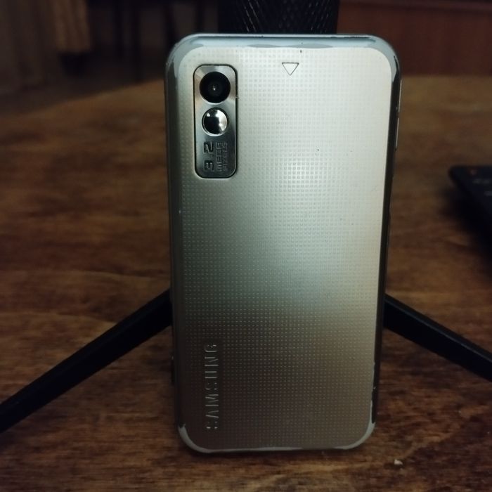 Сотовый телефон Самсунг.