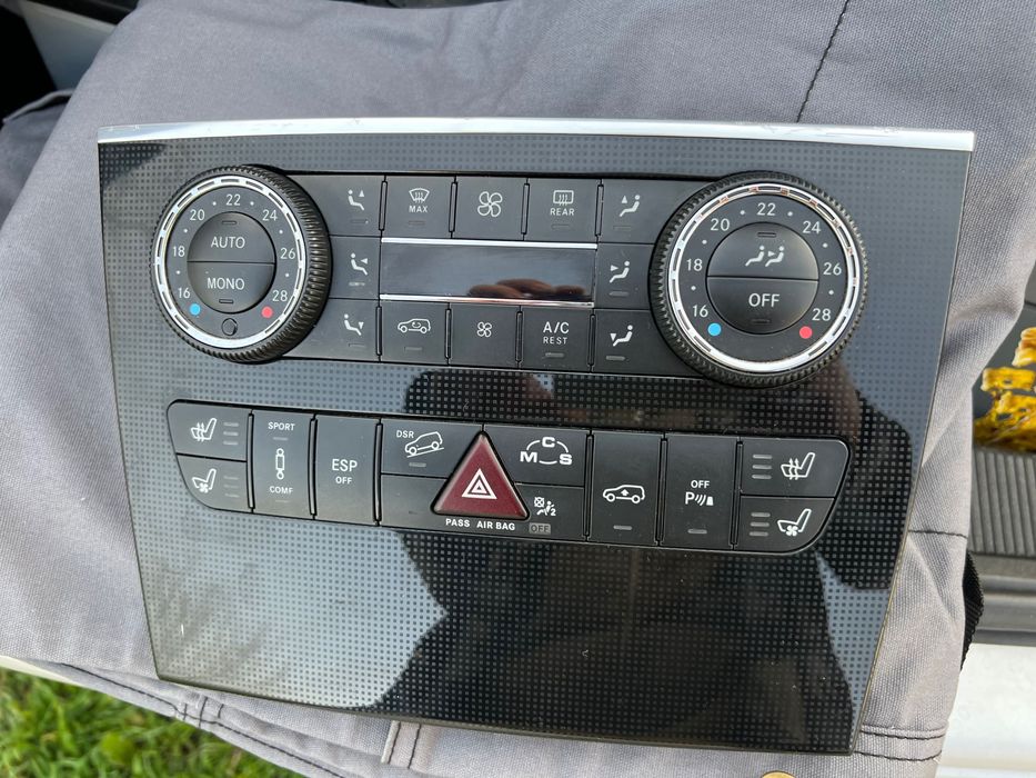 Навигации за Мерцедес w477/w211/w209 u климтронил за 211