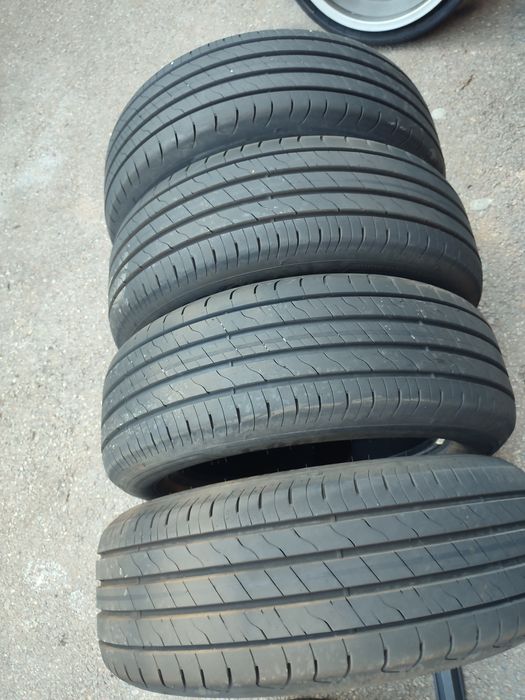 215/60/17" 4бр Good year efficient grip suv,dot4621,7mm