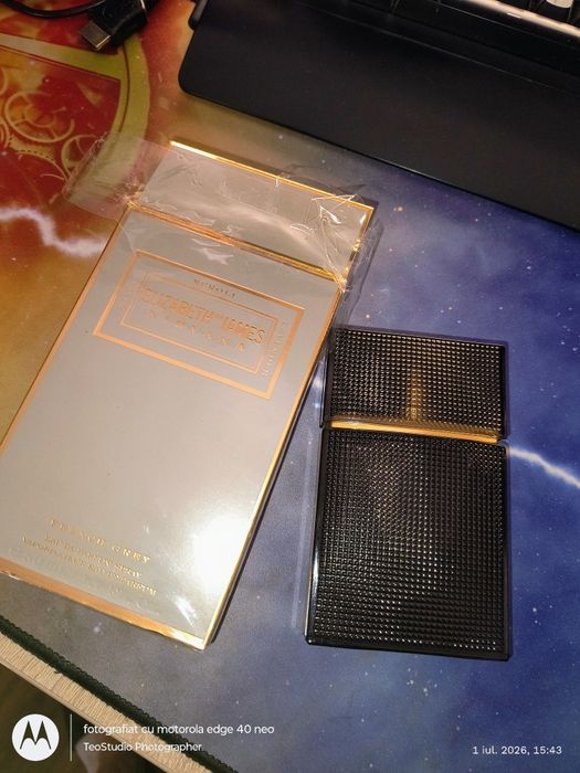 Parfum Elizabeth And James Nirvana