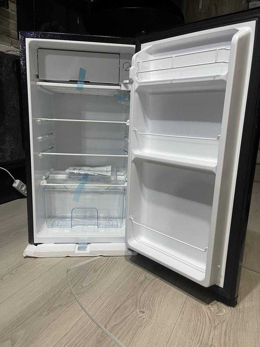 Мини холодильник MAX PLUS 90 L