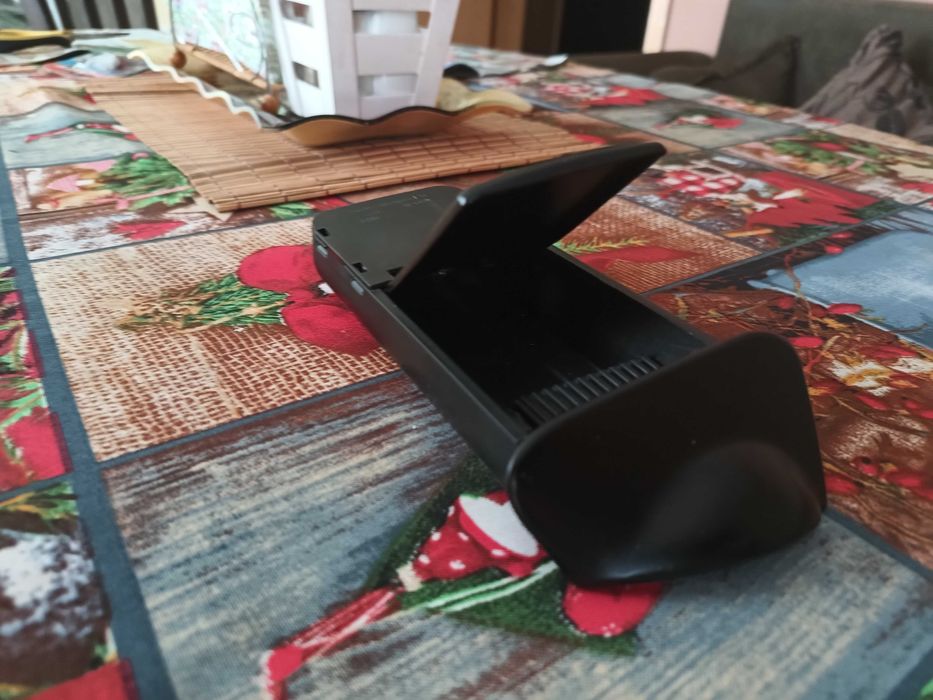 Продавам пепелник за автомобил-Форд Фокус