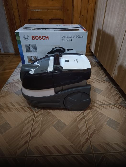 aspirator Bosch aquawash&clean serie 4