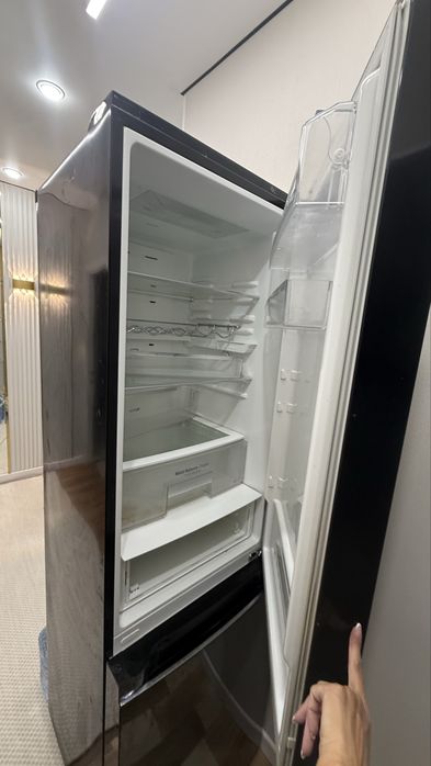 Продается Б/у холодильник LG