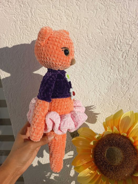 Коте с височина около 38см.