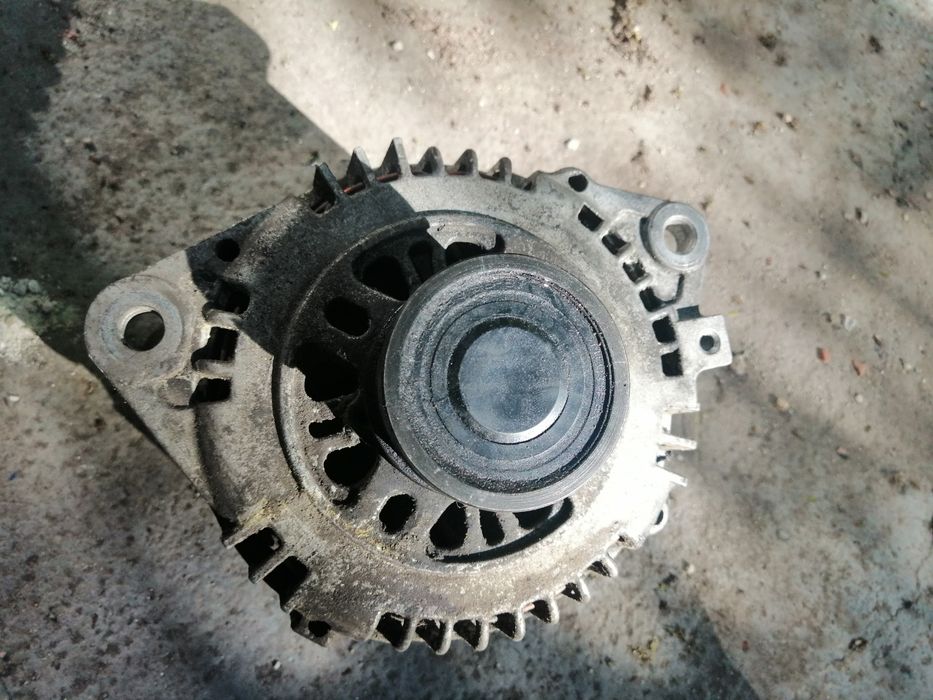 Динамо за Nissan Primera P12 1,8 бензин