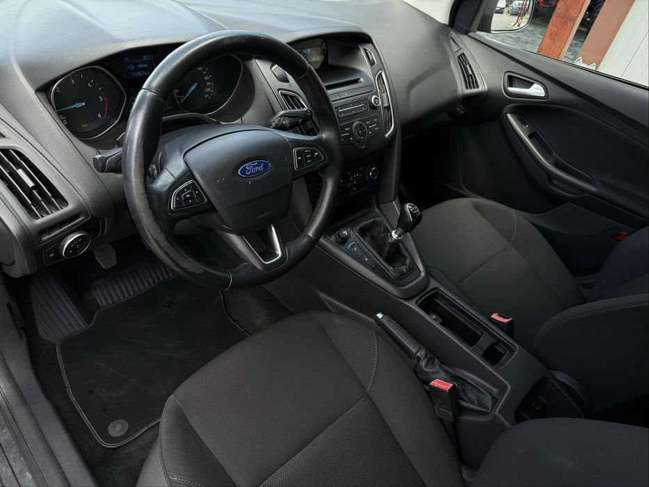 FORD Focus 2015 — imagine 5