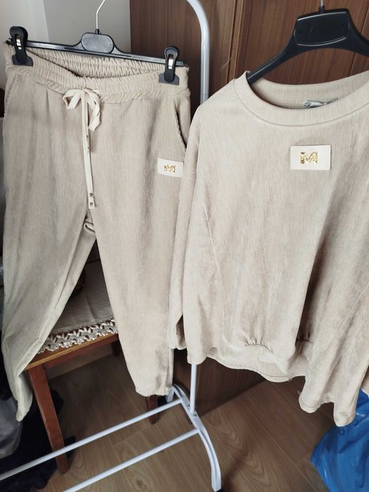 Дамски анцунг без размер в два цвята