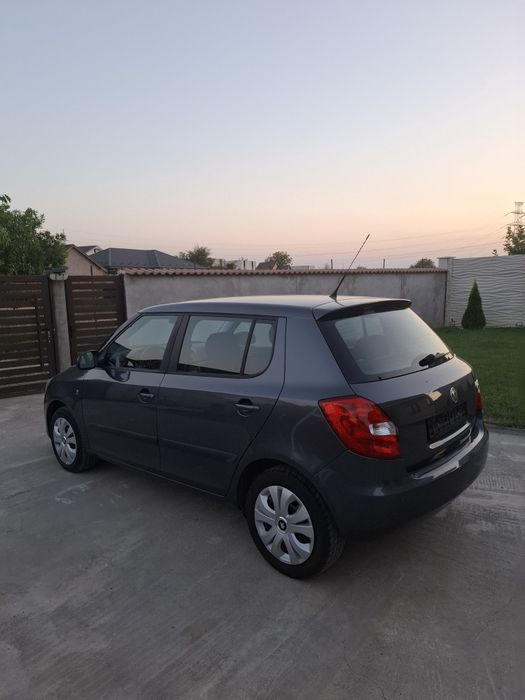 SKODA Fabia 2011 — imagine 4