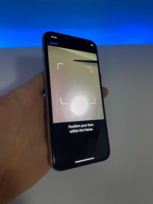 iPhone X silver -64Gb