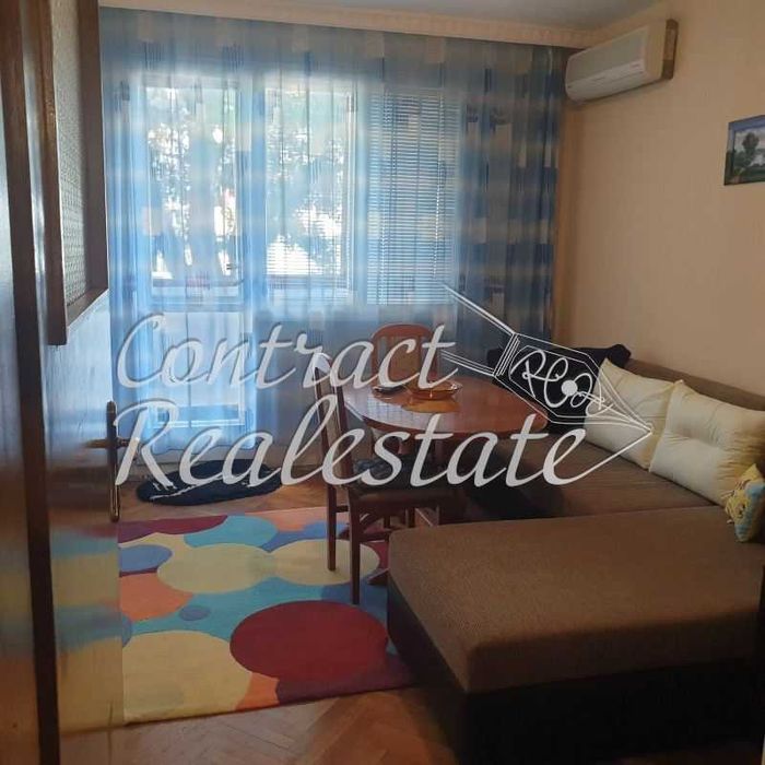 Дава се под наем Четиристаен апартамент в Варна, Център - 120 кв.м за 510 € - Снимка #1