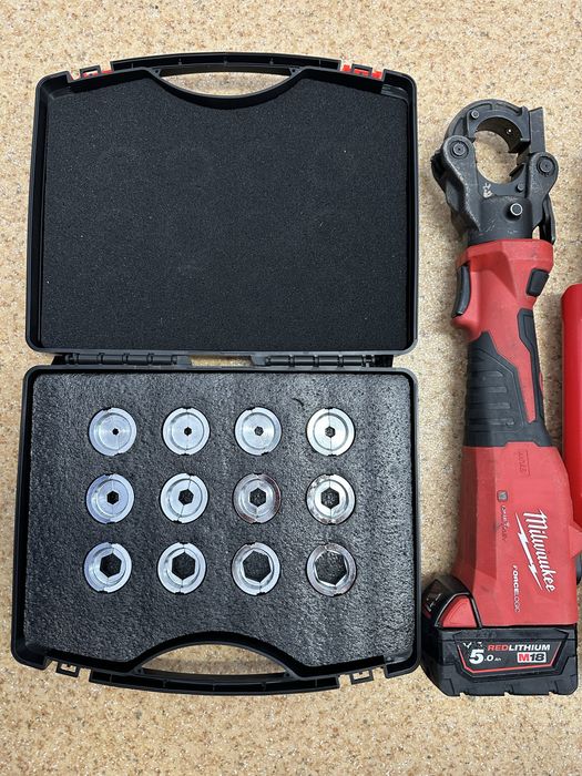 Presa sertizat cabluri hidraulica Milwaukee ONE HCCT60 + bacuri