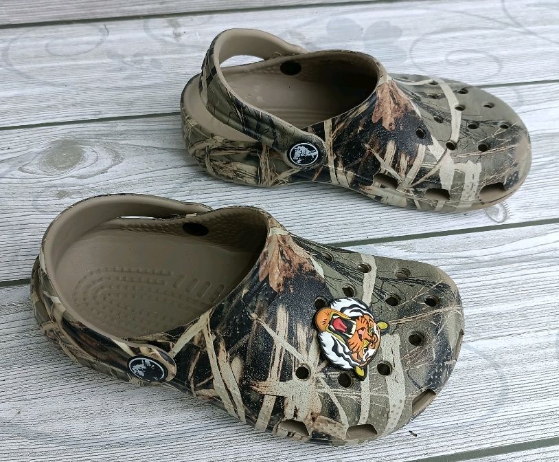 Crocs Камуфлажни сандали N 27