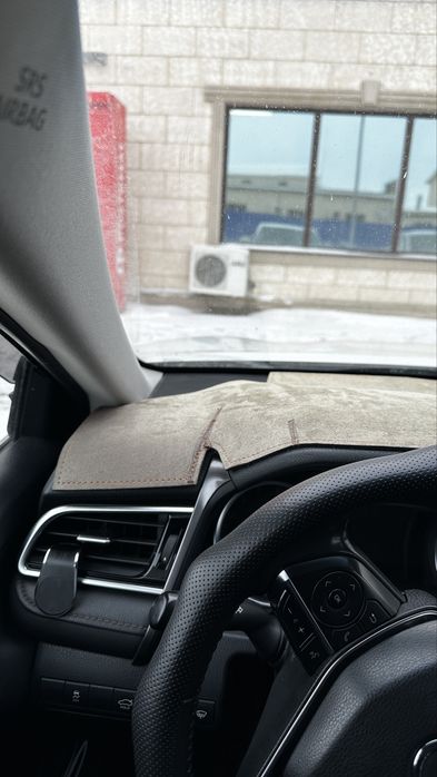 накидка на панель камри 70