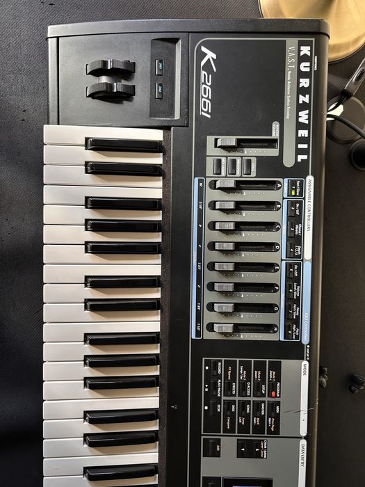 Продам Kurzweil K2661