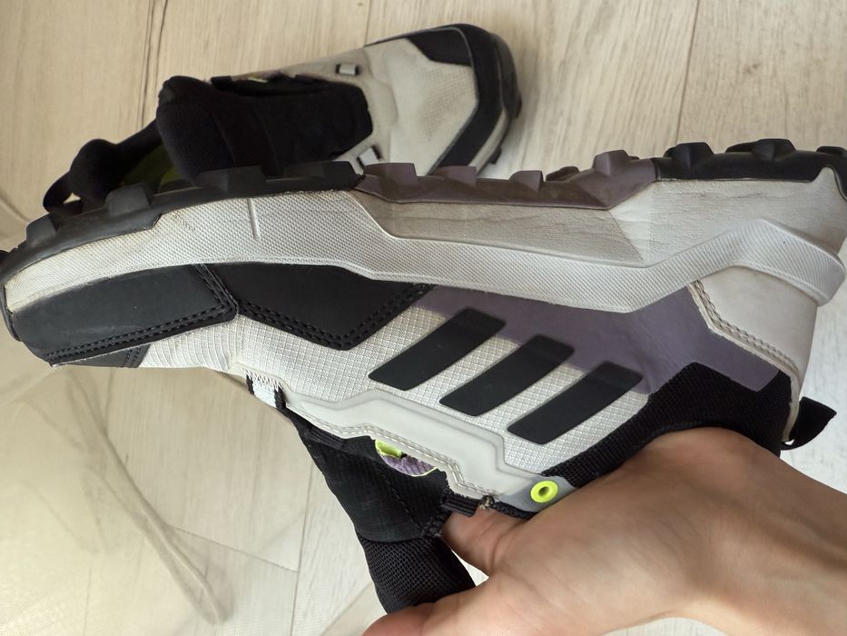 Кроссовки для хайкинга