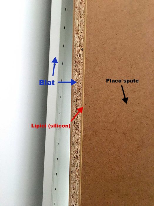 Cadru Dulap PAX Alb de la IKEA - placa dezlipita