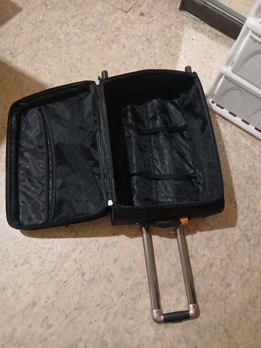 Продаю сумку на колеса