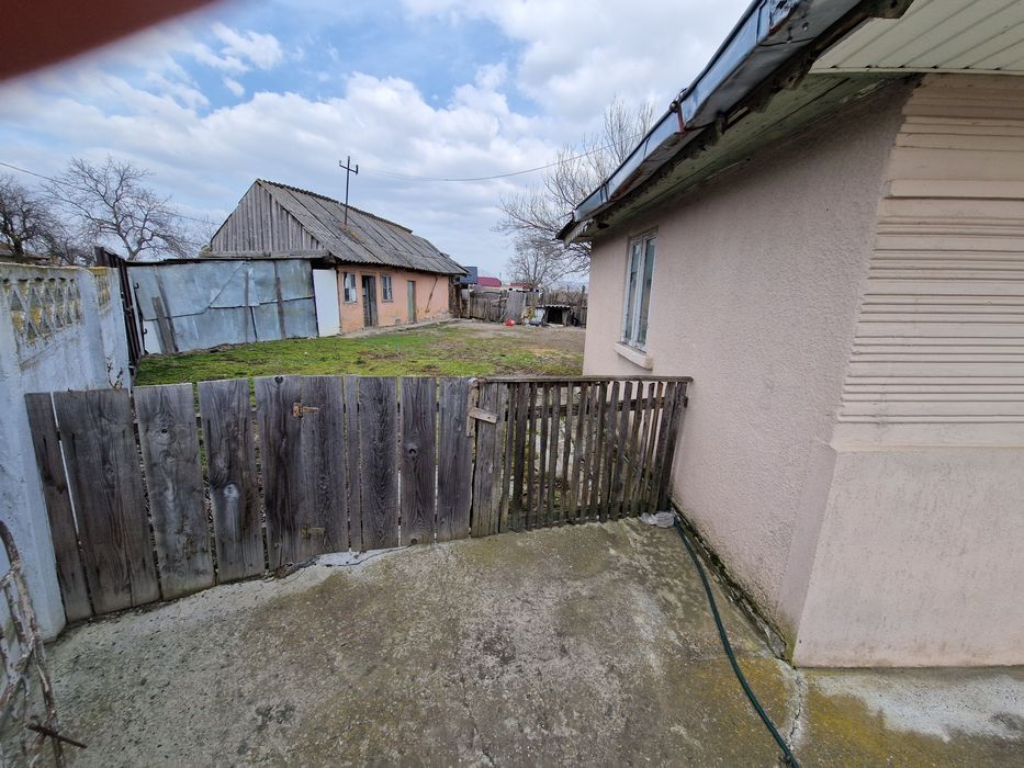 Casa de vanzare  in  SERBESTI.  COMUNA SAUCESTI