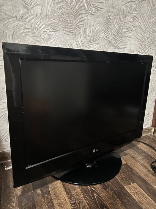 Теевизор LG 32 диагональ