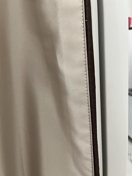 Продам шторы , на два окна , блэкаут