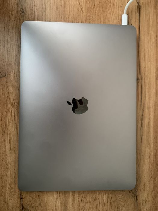 Macbook air m1 13’3 256/8 92%