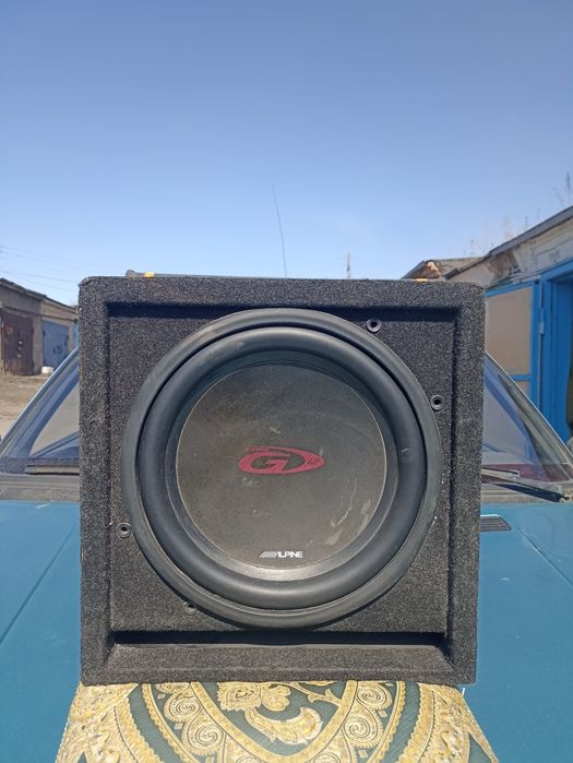 Сабвуфер автомобильный ALPINE