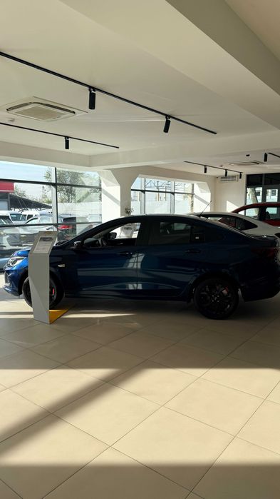 Chevrolet Onix LS mt / LTZ turbo at / Premier 2 turbo / Redline