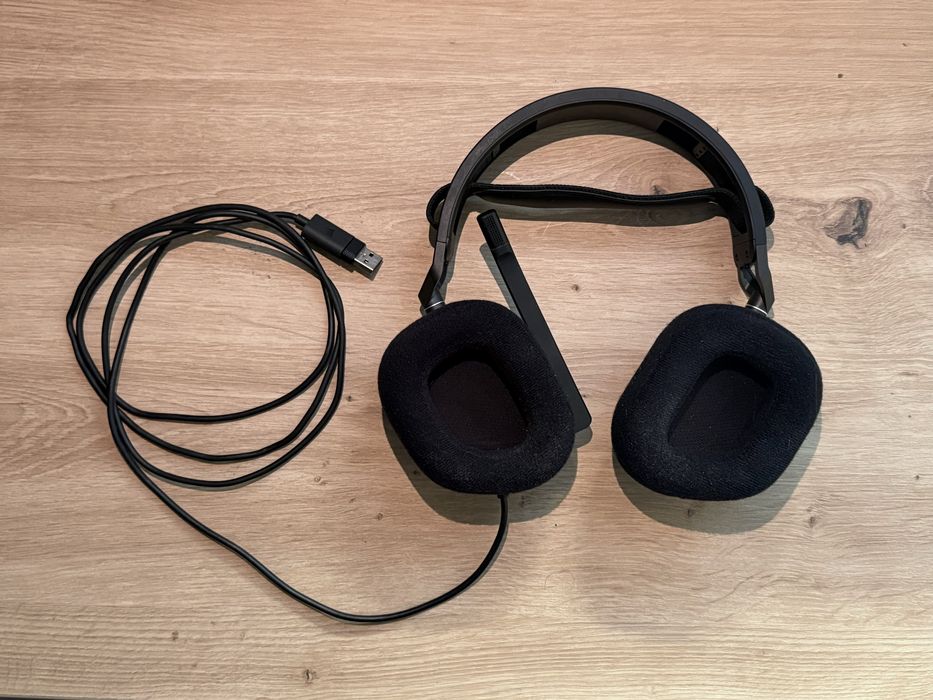 Casti gaming Corsair HS80