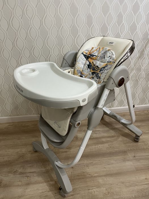 Стульчик для клрмления в отличном состоянии