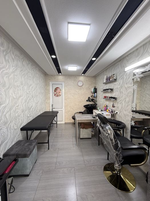 Сдаётся  помещение под салон.