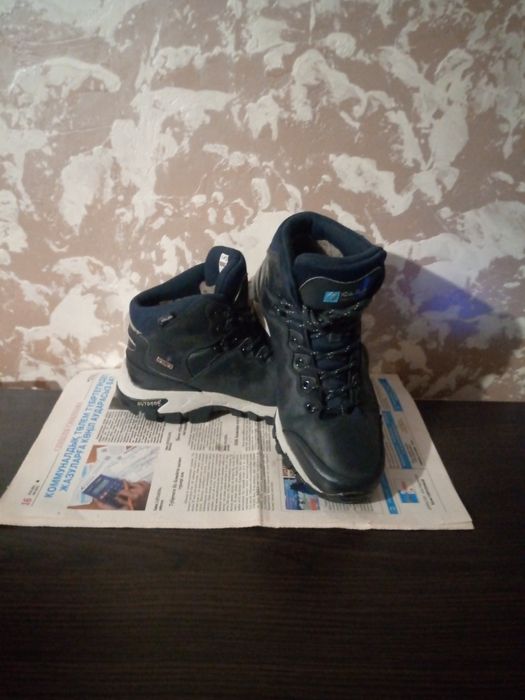 Зимние кроссовки 43р