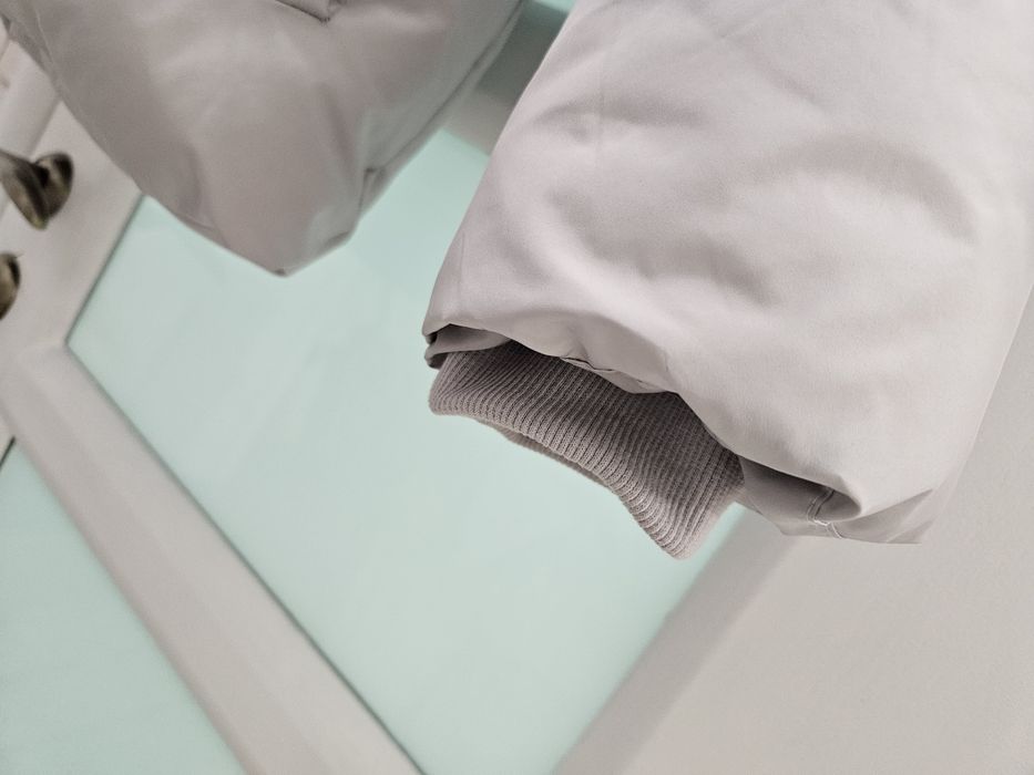 Продам серую куртку