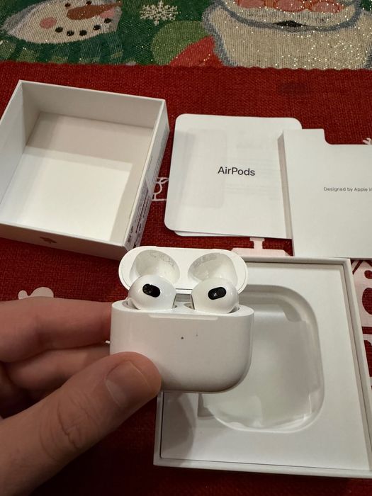 AirPods (3rd generation) - оригинални