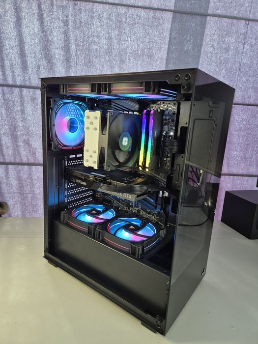 Gaming cu RTX 5050, Ryzen 5 5600X, Corsair RGB si ssd 512GB PCIe 4.0