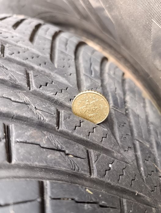 4 зимни гуми 215 60 16 Vredestein Quatrac ДОТ 0621-цената е за всички