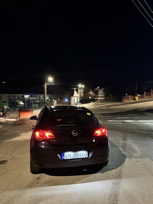 Vând Opel Astra J 1.7 CDTI