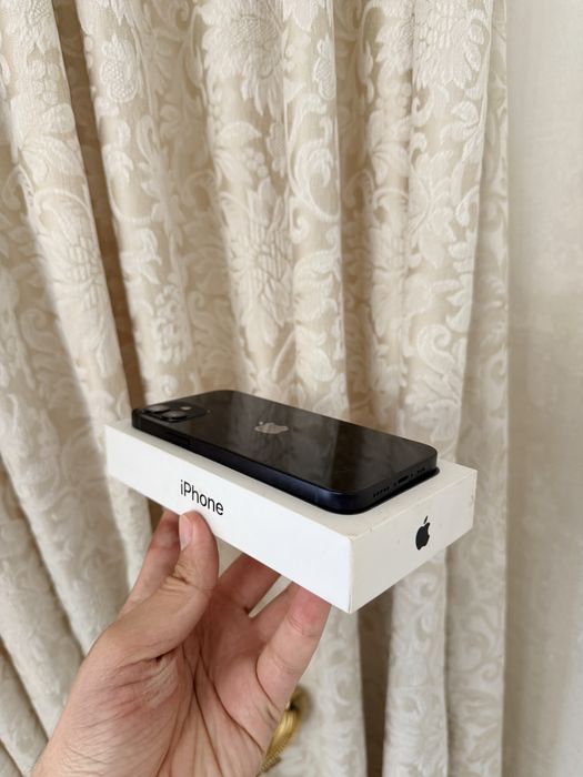 iPhone 12/128Gb - В отличном состоянии