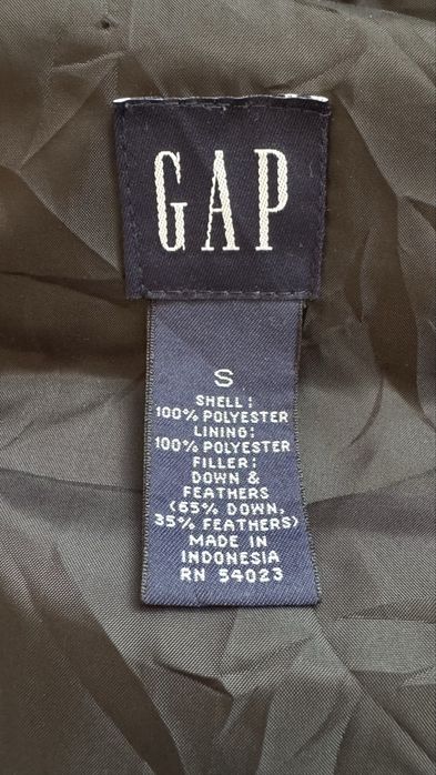 Дамски пухен елек,грейка GAP размер S