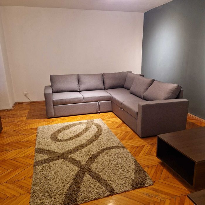 Inchiriez apartament 2 camere, decomandat.
