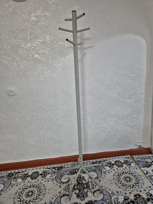Срочно продам вешалку
