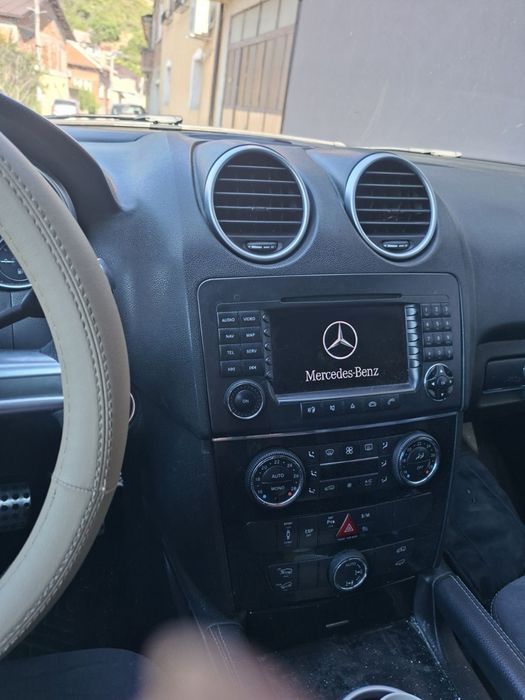 Продавам ML500.