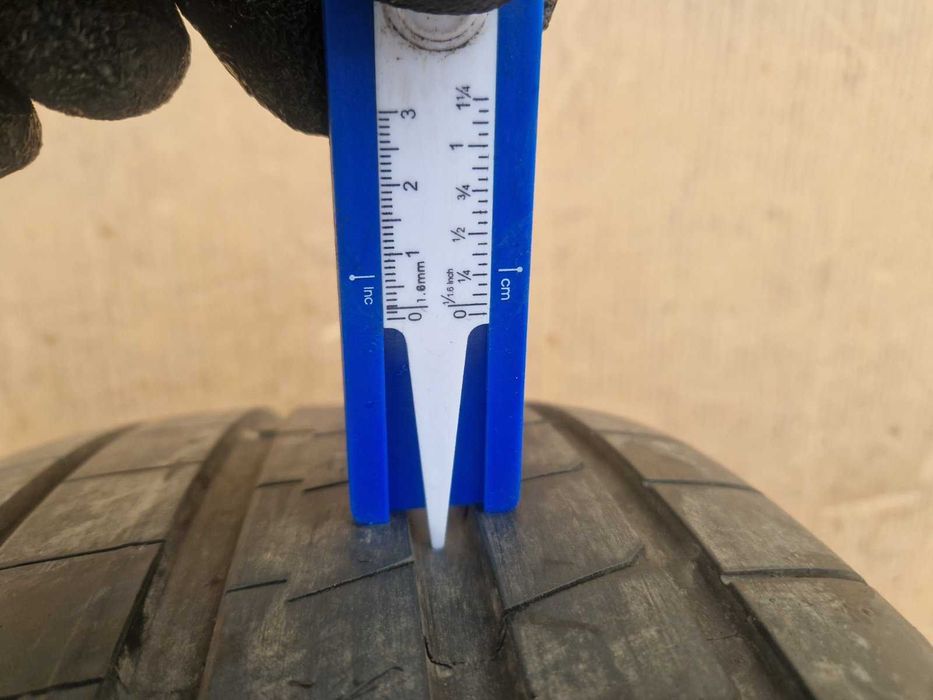 2 Goodyear R17 215/40 Летни гуми  DOT0522