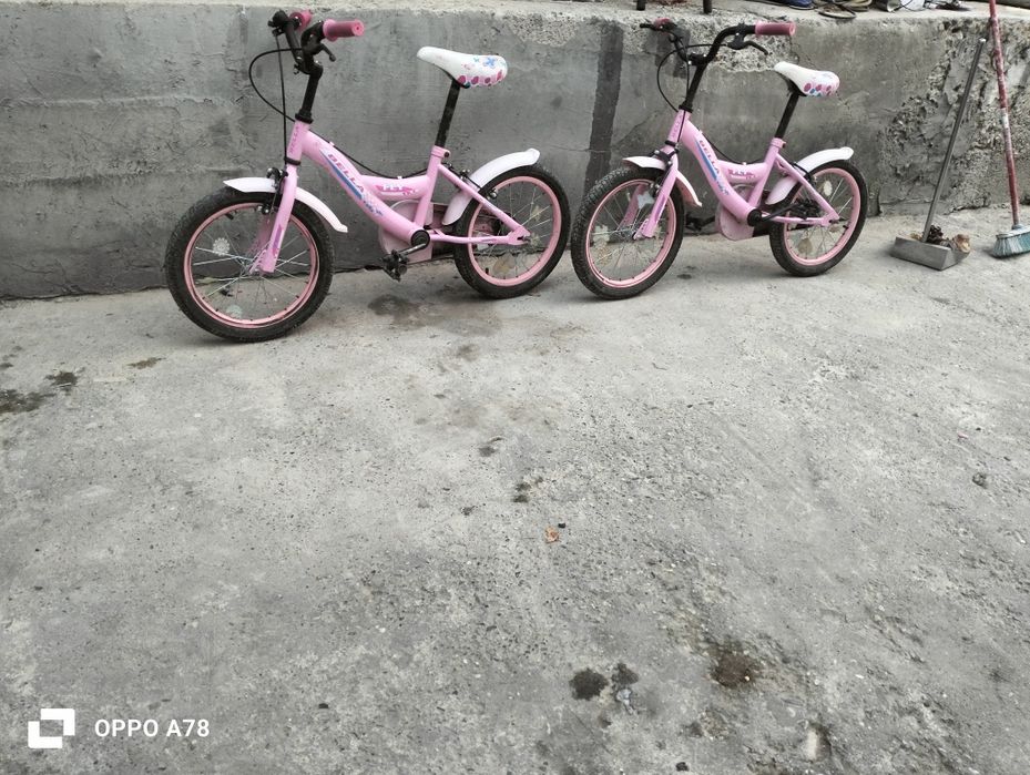Vând 2 biciclete copii vârstă 5-9 ani
