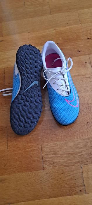 Футболни обувки на Nike,  модел Phantomаx, номер 38.5